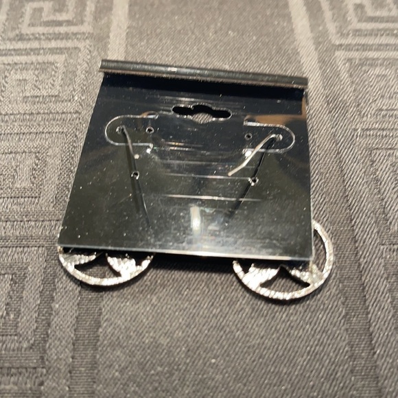 👋 3/$15 Geometric Hook earrings - Picture 4 of 4